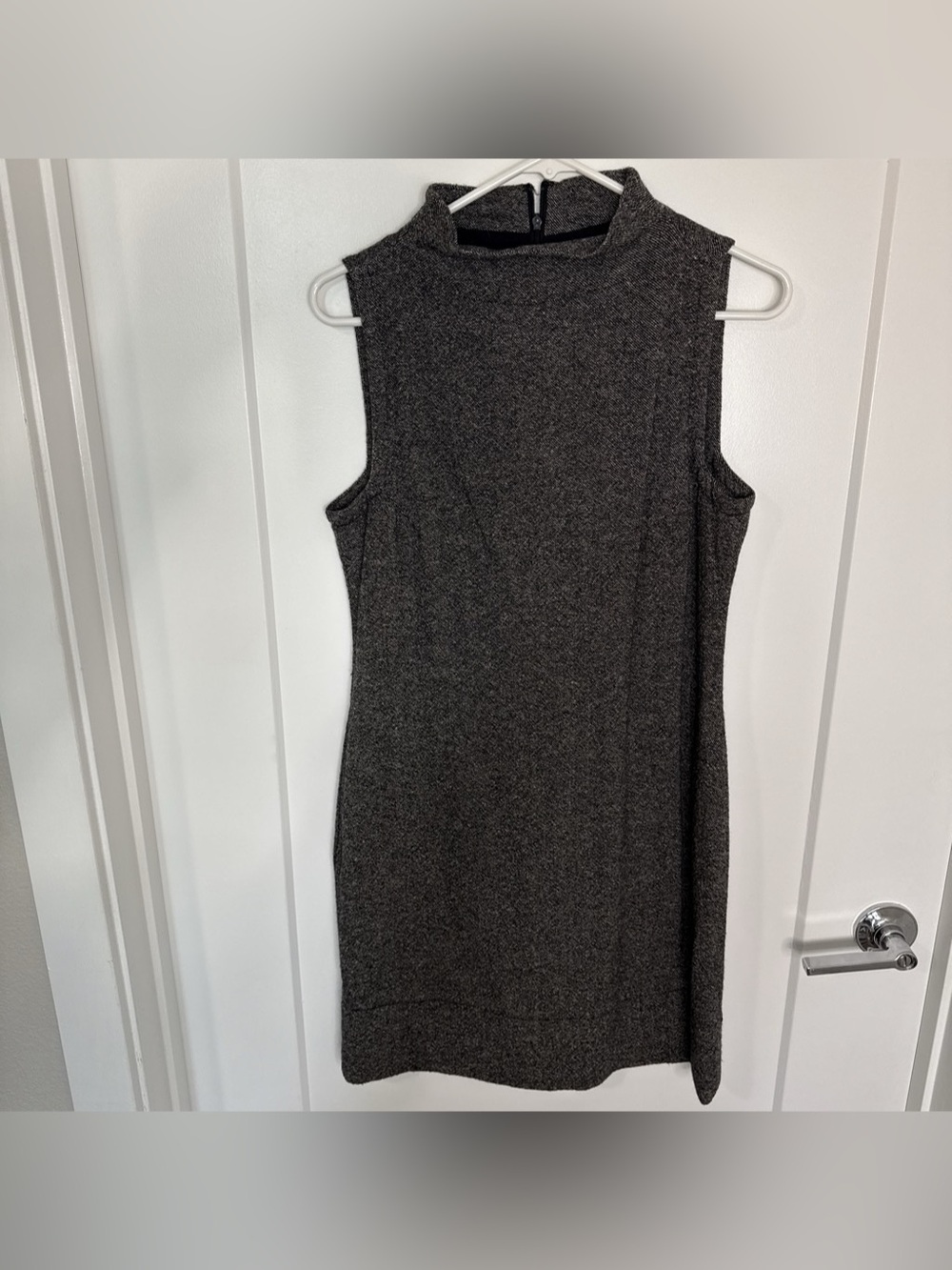 Banana Republic Gray Tweed Mock Neck Sleeveless Dress Size 4